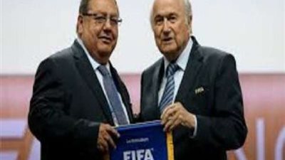 فيفا يقرر مد إيقاف بلاتر 6 سنوات إضافية