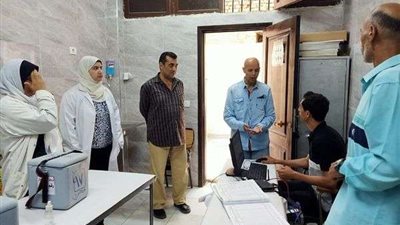 وكيل وزارة الصحة بالشرقية يتفقد مركز طبي النحال بالزقازيق
