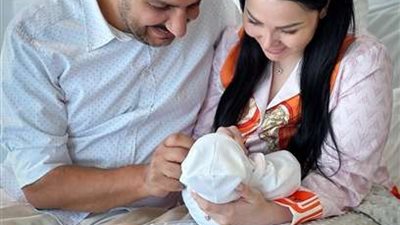 راشد.. اسم المولود الثاني للفنانة ديانا كرزون