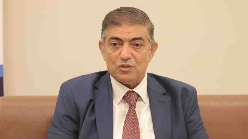 هشام عبد العزيز رئيس