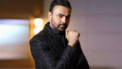 محمد كريم يكشف تفاصيل عن فيلم Iron Ribbon