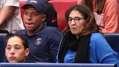 هل قرار انتقال لاعب الكرة يرجع إليه وحدة؟