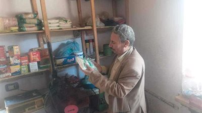 حملة مكبرة على محلات بيع السلع الغذائية والأسواق بالمنيا