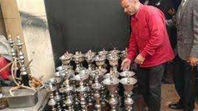 الحبس وألف جنيه غرامة عقوبة لتقديم الشيشة بالمقاهي بدون ترخيص