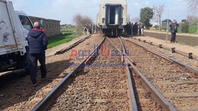 عاجل.. اصطدام قطارين وخروج 3 عربات عن القضبان في سوهاج