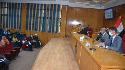 عبدالحميد الهجان يستعرض معدلات التنفيذ للخطة الاستثمارية بمحافظ القليوبية