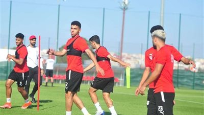 فيتوريا يحضر التدريب الختامي للمنتخب الأولمبي استعدادًا لمواجهة غينيا