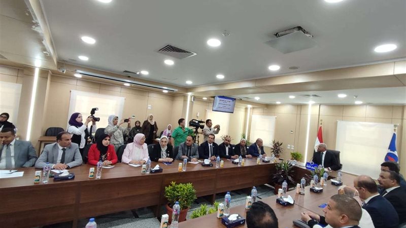 وفد لجنة الصحة بمحافظة