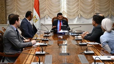 وزير الشباب والرياضة يستقبل منظمي رحلة جوارديولا في مصر