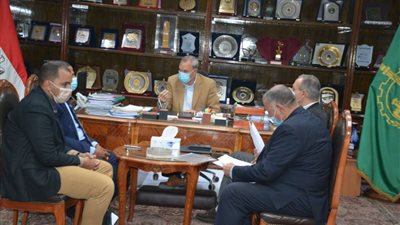 محافظ القليوبية يتابع أعمال تنفيذ محطة معالجة تخدم المنطقه الاستثماريه ببنها