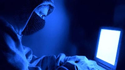 الحبس والغرامة.. عقوبة مخترقي الحسابات على الإنترنت