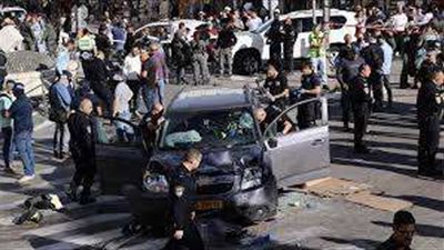 شاهد.. بث مباشر من موقع عملية الدهس التي نفذها شاب فلسطيني في تل أبيب