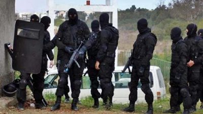 مرض جديد.. تحرك رئاسي عاجل وغلق المطارات وتطبيق الحظر في فرنسا