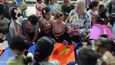 بالصور | مكتبة دمنهور تفحتها أبوابها للأطفال بورش حكي ورسم