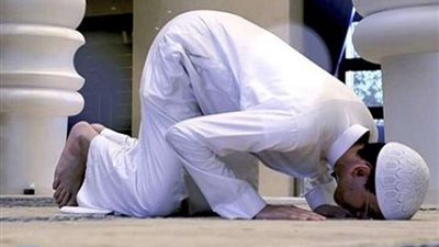 كيفية معالجة السرحان والسهو أثناء الصلاة.. الإفتاء توضح