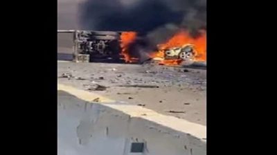 فيديو يوثق لحظة احتراق سيارة ملاكي على طريق الجلالة.. شاهد