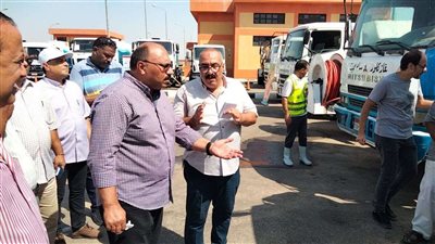 استمرار حملة تطهير بيارات وشبكات الصرف الصحي بمدن القناة