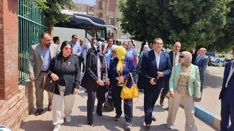 وفد لجنه الصحه بمجلس