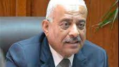 وفد الصحة بالنواب يزور المستشفى الجامعي بالسويس