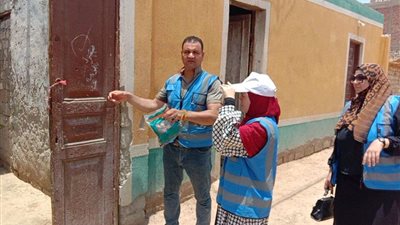 حياة كريمة توزع 7 أطنان لحوم مجمدة على الأسر الأكثر احتياجًا بسوهاج