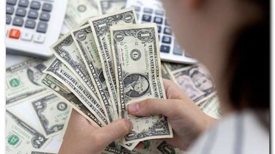 حبس تشكيل عصابي بتهمة الإتجار في النقد الأجنبي