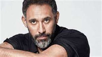 عمرو مصطفى يطالب بإعادة صياغة عقود المبدعين من شعراء وملحنين مع شركات الإنتاج