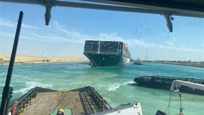 أول تعليق من الشركة المالكة للسفينة الجانحة بقناة السويس بعد تعويمها