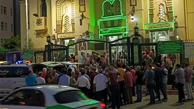 أهالي دمنهور يشيعون جثمان الطالب يوسف الساقط في بئر الأسانسير | صور