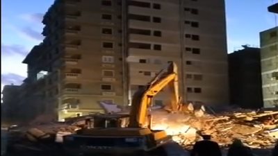 وصول جثامين 9 سودانيين من ضحايا عقار جسر السويس لمشرحة زينهم
