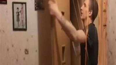 الاعتداء على امرأة وتحطيم شقتها في 