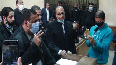 دفاع المتحرش بـ