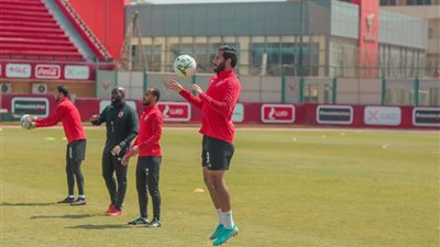 الأهلي يختتم تدريباته بالقاهرة قبل السفر لمواجهة المريخ السوداني