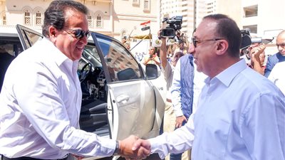 وزير الصحة ومحافظ الإسكندرية يتفقدان مقرات حملة ١٠٠ يوم صحة
