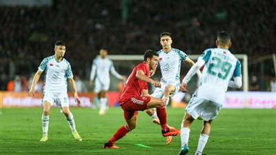 بهدف نظيف.. الرجاء يحسم الشوط الأول أمام الوداد في نصف نهائي كأس العرش المغربي