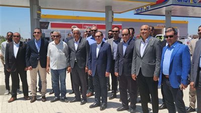 وزير البترول يفتتح محطة الوقود المتكاملة لتموين السيارات بالغاز الطبيعي