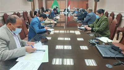 محافظ القليوبية يوجه بزيادة معدلات التنفيذ بالخطة الاستثمارية