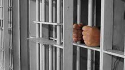 بطعنة نافذة بالرقبة.. حبس تاجر خردة متهم بقتل زوجته بالشرقية