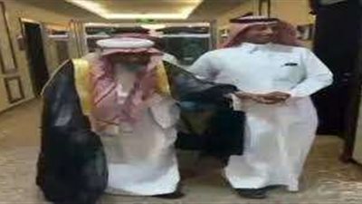 شاهد.. سعودي يتزوج بعمر 90 عاما