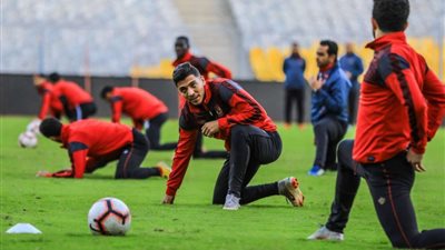 الأهلي يكشف حقيقة العرض التركي لضم محمد شريف