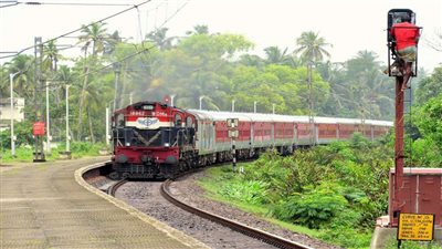 مصرع  وإصابة 27 شخص إثر خروج قطار عن مساره في تايوان