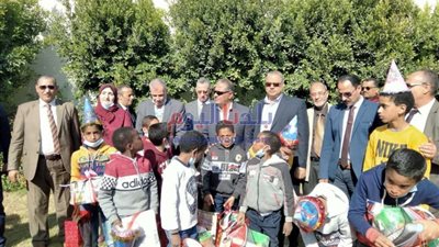 مركز حوش عيسي ينظم احتفالية ليوم اليتيم (صور)