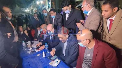 ضياء رشوان يتابع نتائج الفرز لحظة بلحظة.. ويعلق: 