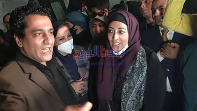 فرحة عارمة لـ دعاء النجار و ايمن عبد المجيد بعد الفوز بـ انتخابات الصحفيين.. صور