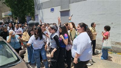 بالصور.. حالة فرحة تعم طلاب الثانوية العامة في أخر يوم امتحانات