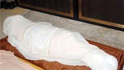 تشريح جثة مسن عثر عليه مقتولا داخل شقته بالأزبكية