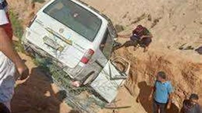 مصرع شخص وإصابة 11 آخرين إثر إنقلاب ميكروباص بالشرقية