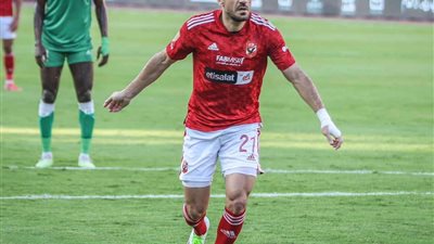 صاروخية معلول تمنح الأهلي الهدف الثالث أمام الزمالك