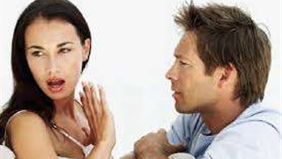 فتاة أمام محكمة الأسرة 