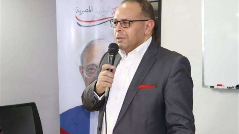 الدكتور أحمد رؤوف