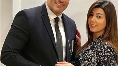 محمد نور يحتفل بعيد ميلاد زوجته.. شاهد